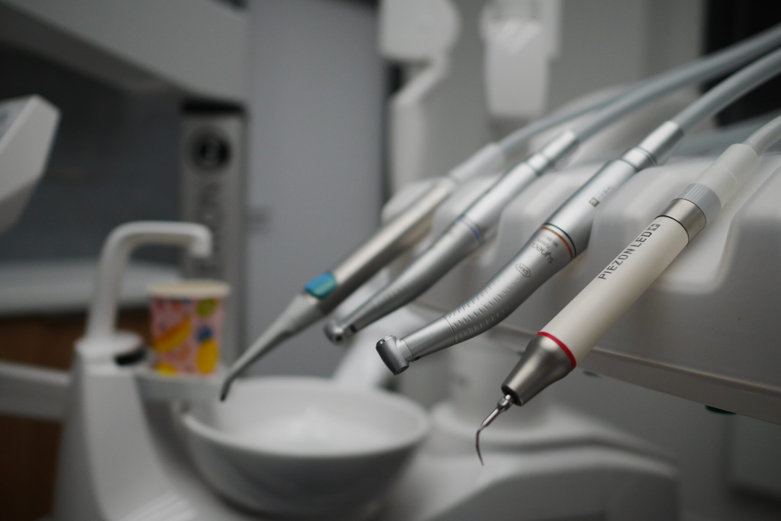 Detailní endodontické ošetření zubních kanálků s mikroskopem - DENTALIST Hlučín
